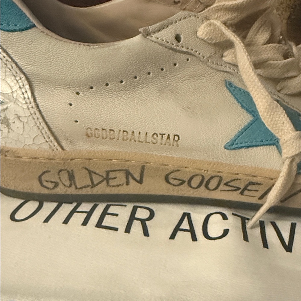 Golden Goose Women's Sneakers - White and Blue Star - Picture 4 of 5
